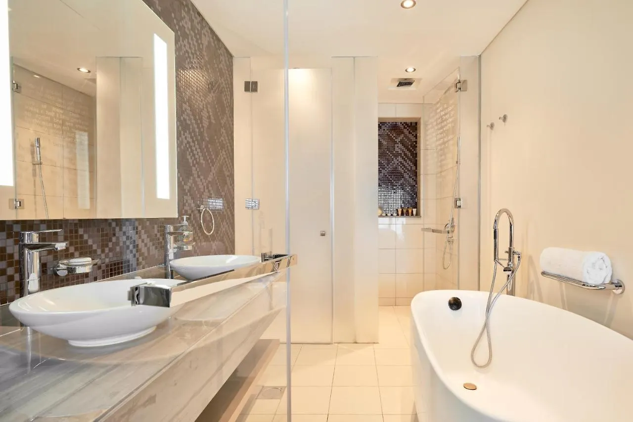 Aliving Superior 3Br Paramount Towers Business Bay -6104 Dubai United Arab Emirates